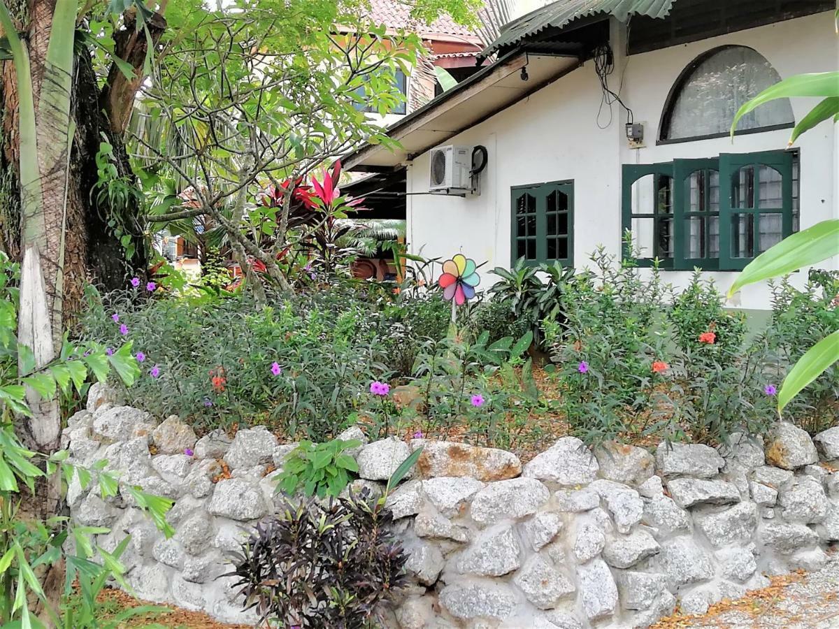 Sabandy House B&B Padang Mat Sirat Buitenkant foto