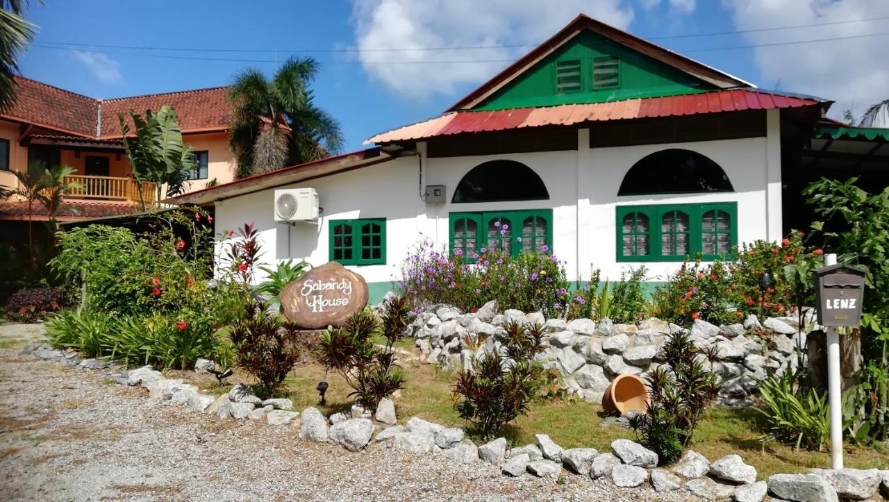 Sabandy House B&B Padang Mat Sirat Buitenkant foto